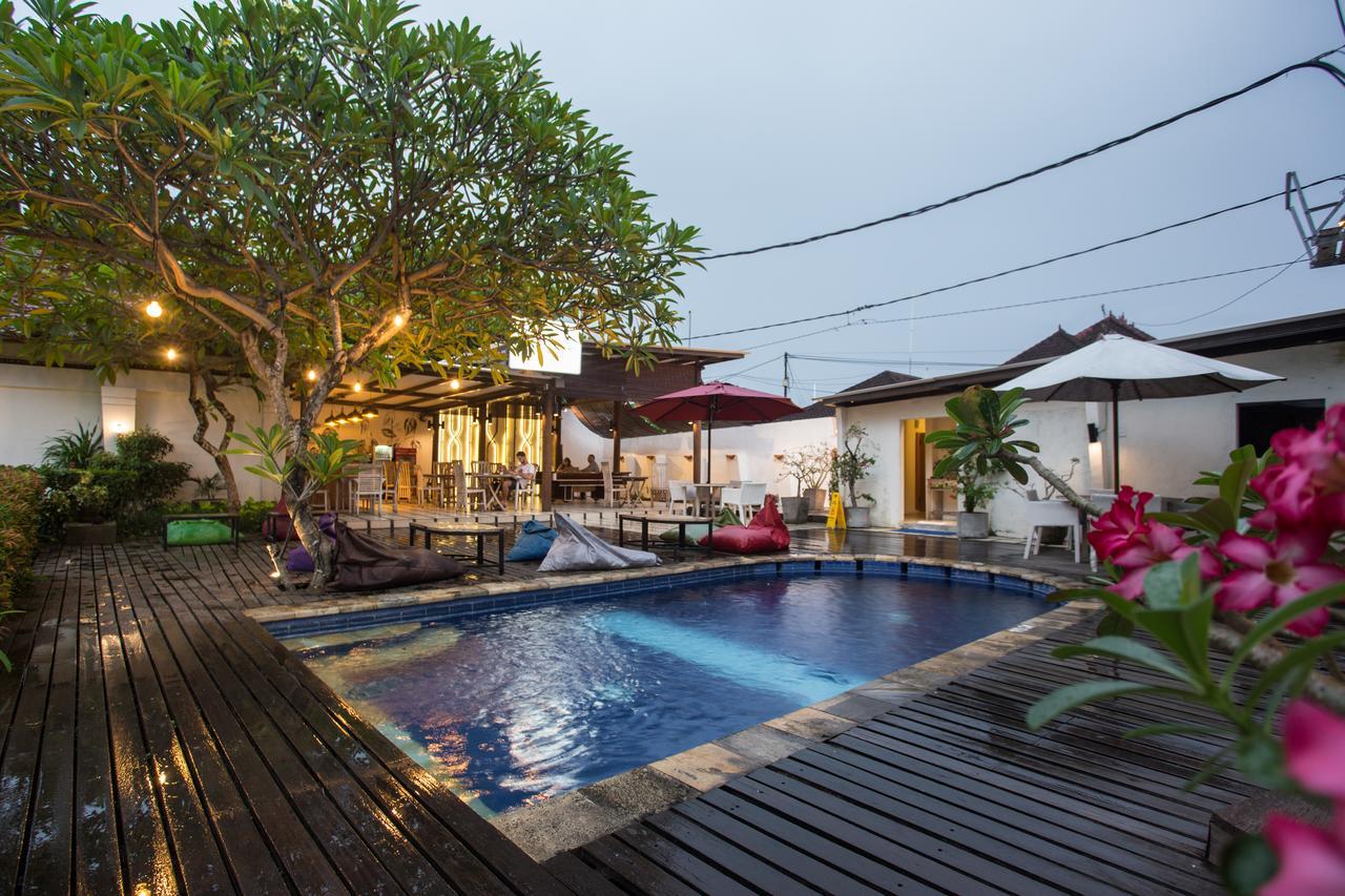 Bali Breezz Hotel Jimbaran Kültér fotó